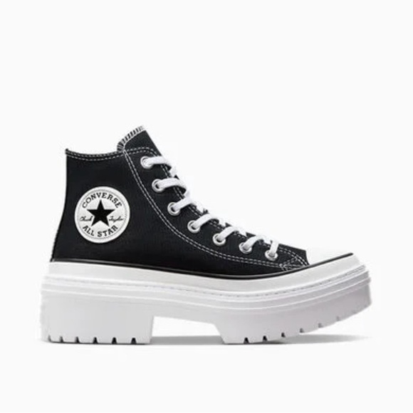 Converse Chuck Taylor Lugged 2.0 Platform Women's Black High-Top Sneakers - Picture 1 of 10